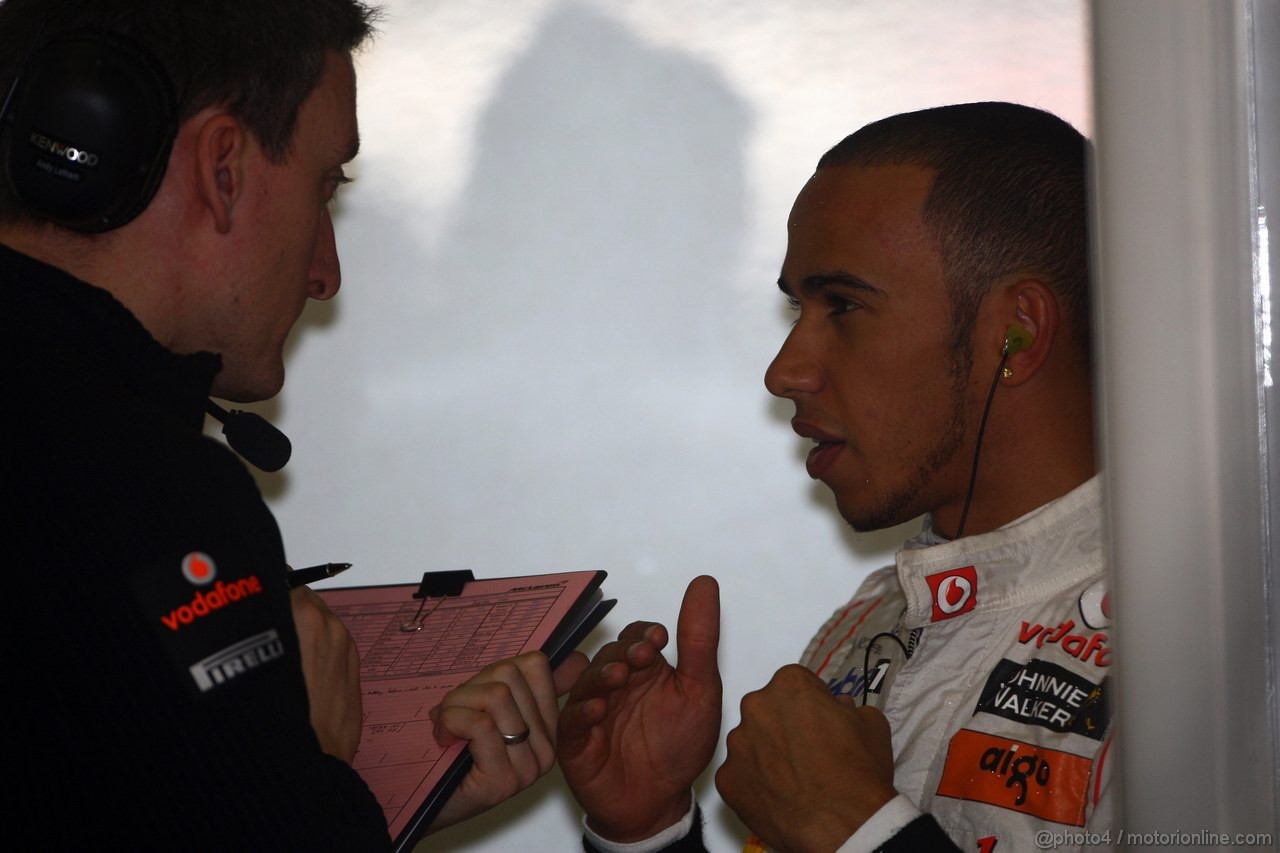 GP CINA, 15.04.2011- Prove Libere 1, Venerdi', Lewis Hamilton (GBR), McLaren Mercedes, MP4-26
