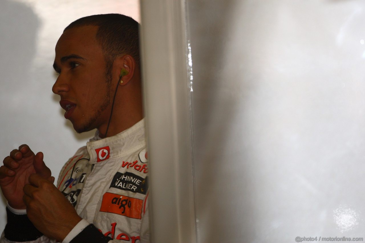 GP CINA, 15.04.2011- Prove Libere 1, Venerdi', Lewis Hamilton (GBR), McLaren  Mercedes, MP4-26 