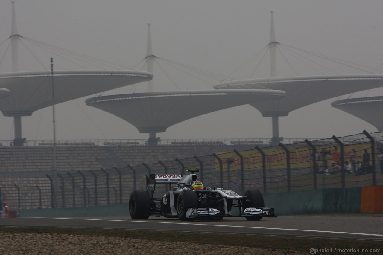 GP CINA, 15.04.2011- Prove Libere 1, Venerdi', Pastor Maldonado (VEN), Williams FW33