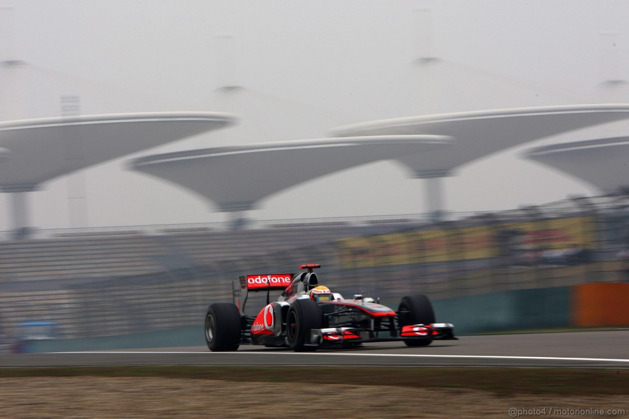 GP CINA, 15.04.2011- Prove Libere 1, Venerdi', Lewis Hamilton (GBR), McLaren  Mercedes, MP4-26 