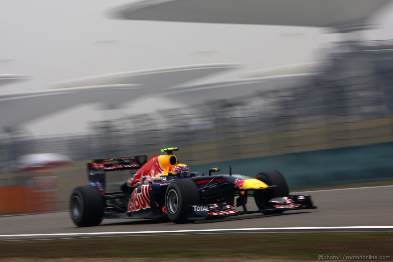 GP CINA, 15.04.2011- Prove Libere 1, Venerdi', Mark Webber (AUS), Red Bull Racing, RB7