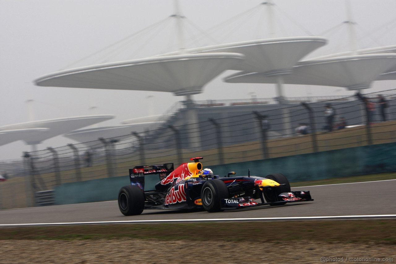 GP CINA, 15.04.2011- Prove Libere 1, Venerdi', Sebastian Vettel (GER), Red Bull Racing, RB7 