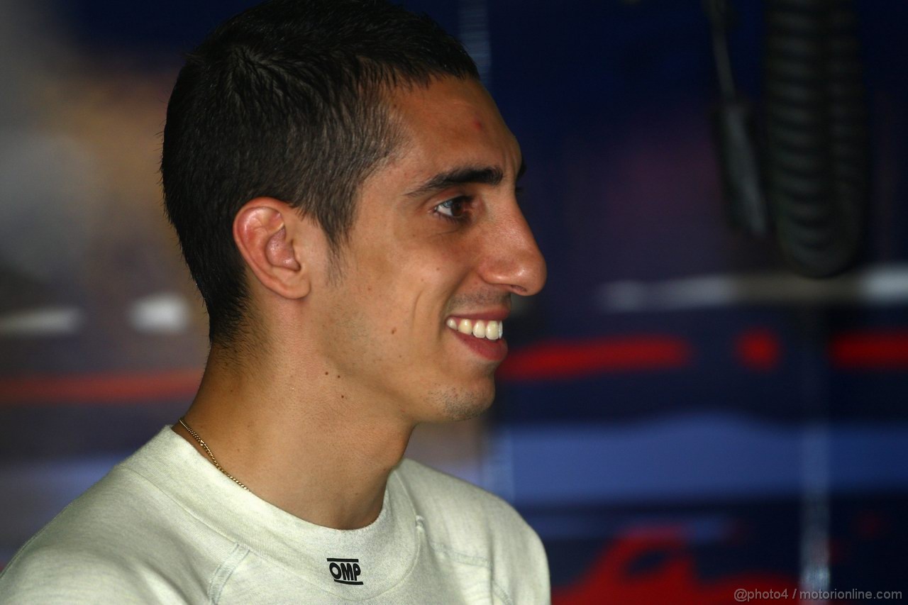 GP CINA, 15.04.2011- Prove Libere 1, Venerdi', Sébastien Buemi (SUI), Scuderia Toro Rosso, STR6 