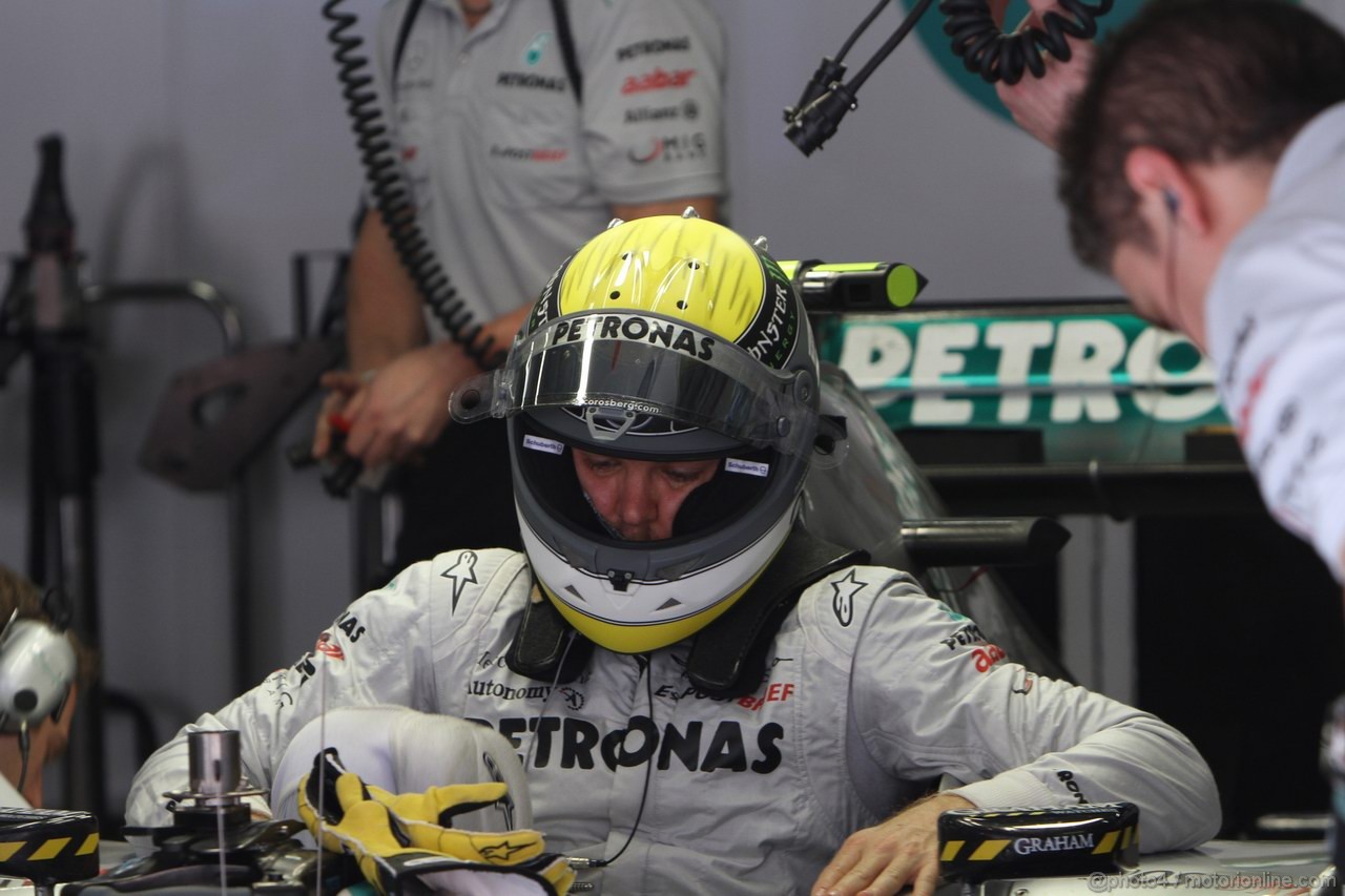 GP CINA, 15.04.2011- Prove Libere 1, Venerdi', Nico Rosberg (GER), Mercedes GP Petronas F1 Team, MGP W02