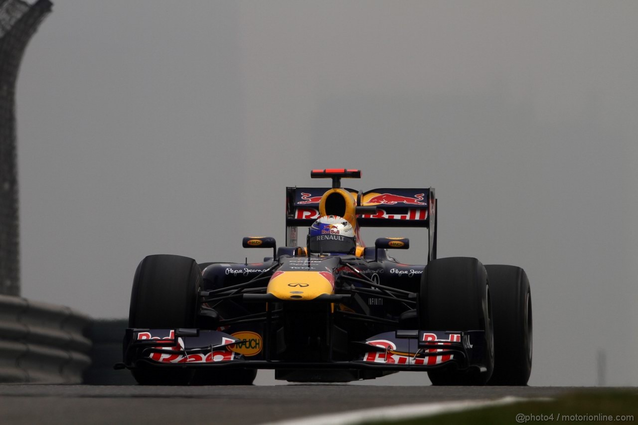 GP CINA, 15.04.2011- Prove Libere 1, Venerdi', Sebastian Vettel (GER), Red Bull Racing, RB7