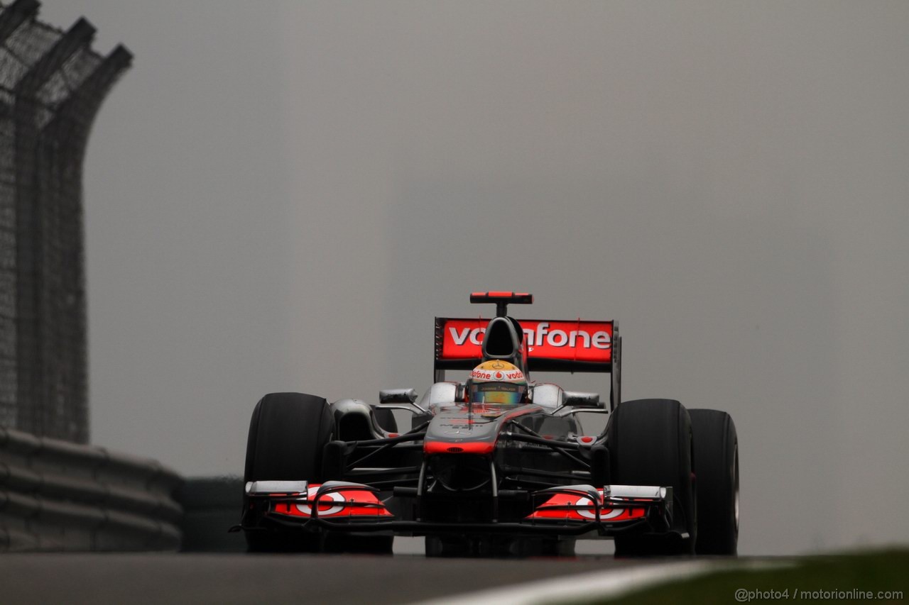 GP CINA, 15.04.2011- Prove Libere 1, Venerdi', Lewis Hamilton (GBR), McLaren  Mercedes, MP4-26 