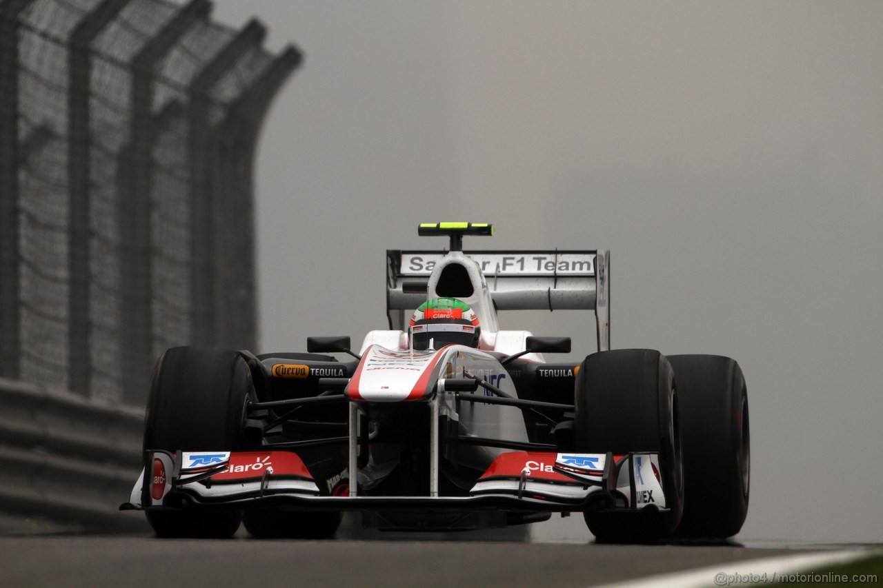 GP CINA, 15.04.2011- Prove Libere 1, Venerdi', Sergio Pérez (MEX), Sauber F1 Team C30 