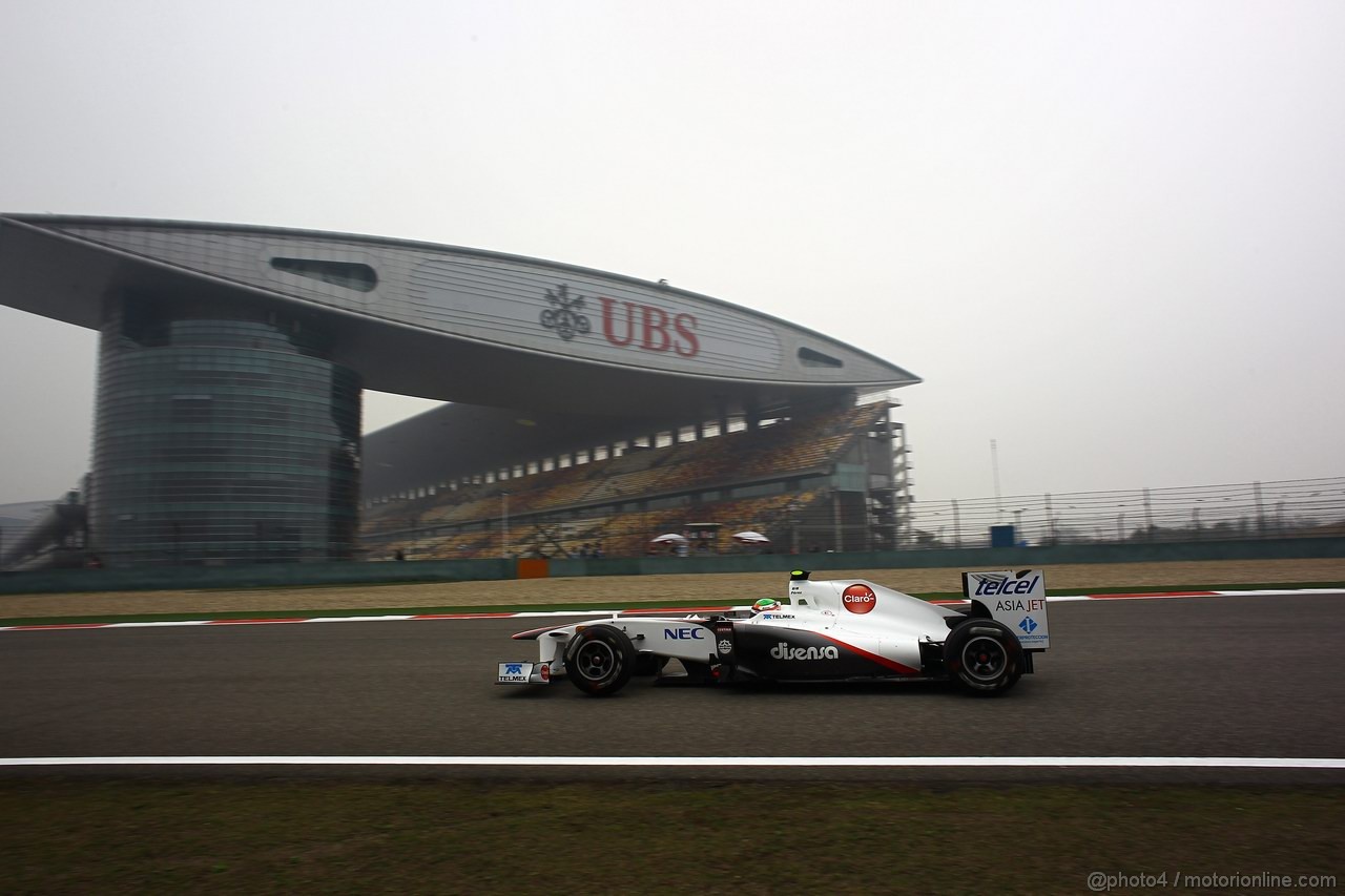 GP CINA, 15.04.2011- Prove Libere 1, Venerdi', Sergio Pérez (MEX), Sauber F1 Team C30 , LEGAL NOTICE: THIS PICTURE IS NOT FOR CHINA
