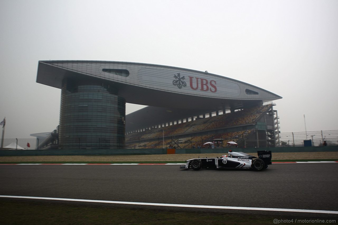 GP CINA, 15.04.2011- Prove Libere 1, Venerdi', Rubens Barrichello (BRA), Williams FW33 , LEGAL NOTICE: THIS PICTURE IS NOT FOR CHINA