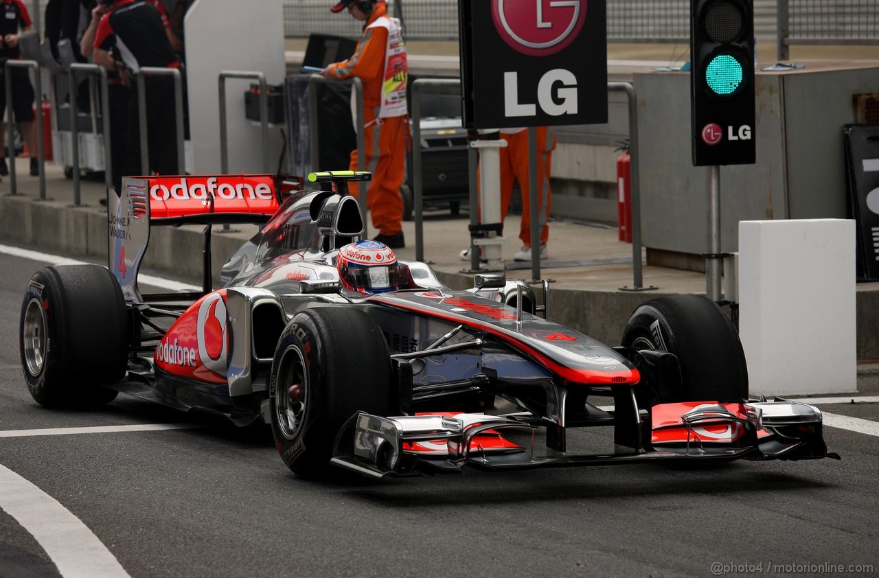 GP CINA, 15.04.2011- Prove Libere 1, Venerdi', Jenson Button (GBR), McLaren  Mercedes, MP4-26 , LEGAL NOTICE: THIS PICTURE IS NOT FOR CHINA
