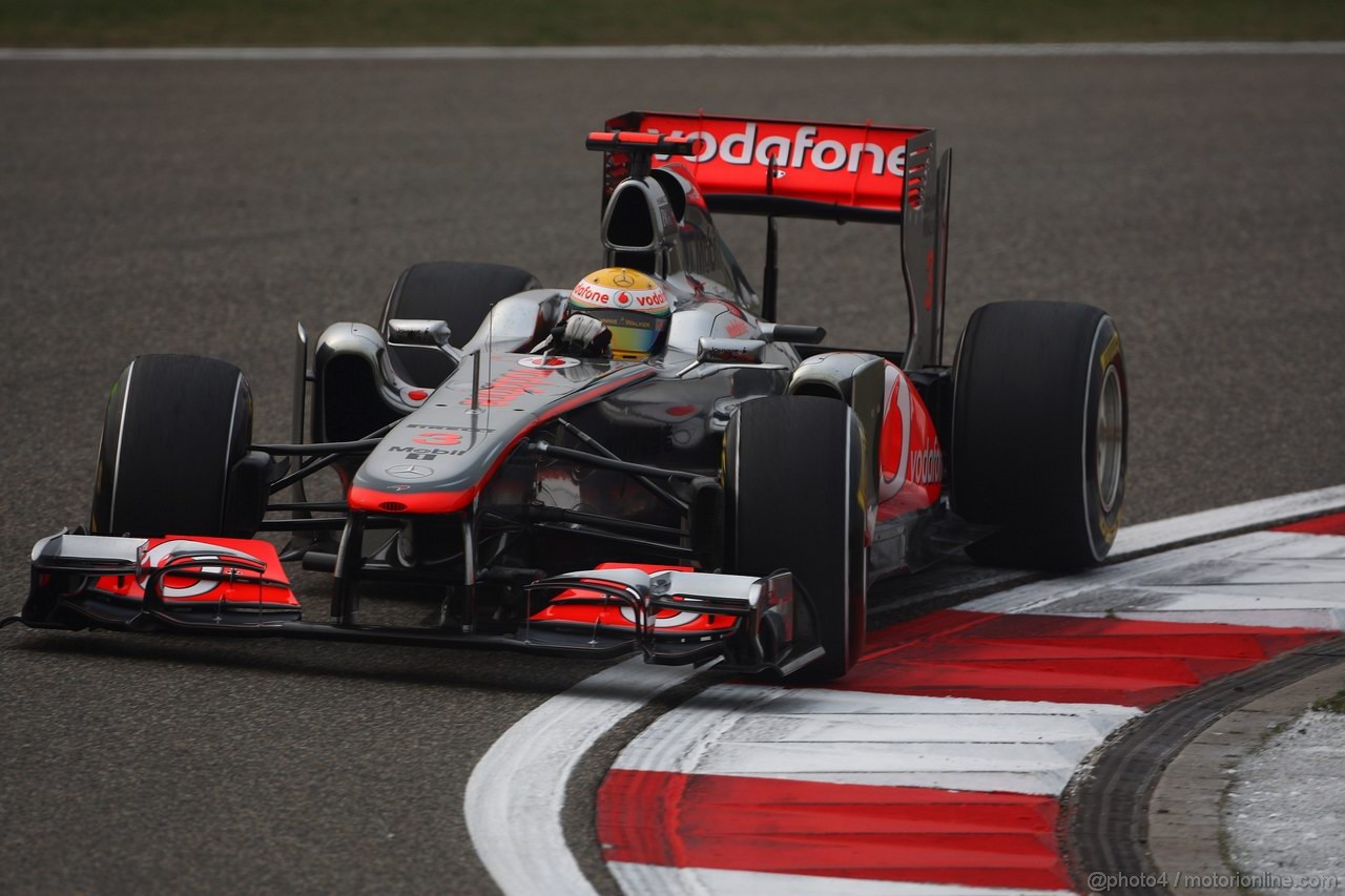 GP CINA, 15.04.2011- Prove Libere 2, Venerdi', Lewis Hamilton (GBR), McLaren  Mercedes, MP4-26 