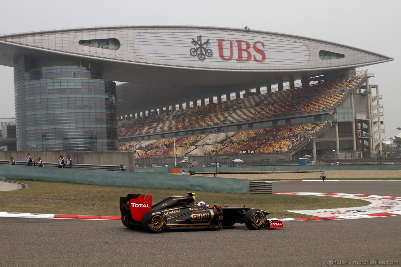 GP CINA, 15.04.2011- Prove Libere 2, Venerdi',Vitaly Petrov (RUS), Lotus Renault GP, R31