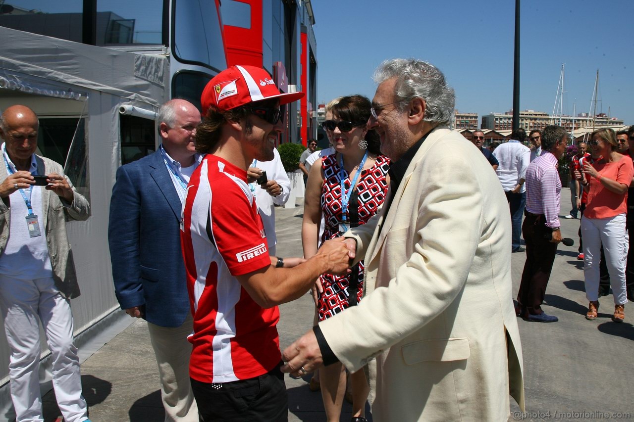 GP EUROPA, 26.06.2011- Fernando Alonso (ESP), Ferrari, F-150 Italia e Placido Domingo (ESP), Tenor