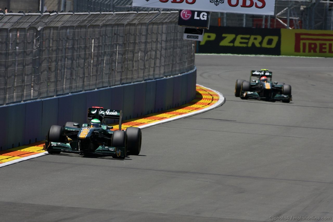 GP EUROPA, 26.06.2011- Gara, Heikki Kovalainen (FIN), Team Lotus, TL11 davanti a Jarno Trulli (ITA), Team Lotus, TL11 