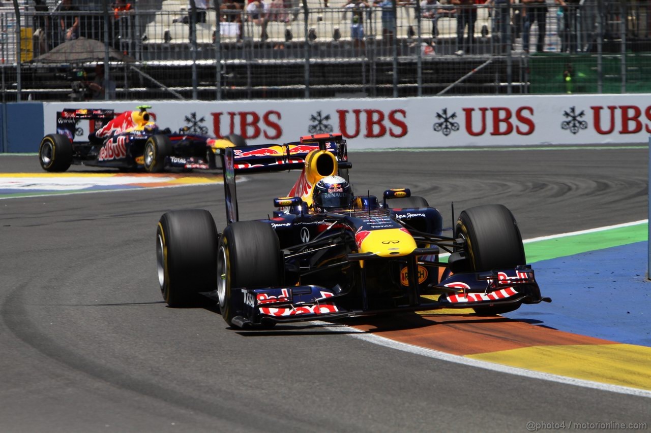 GP EUROPA, 26.06.2011- Gara, Sebastian Vettel (GER), Red Bull Racing, RB7 davanti a Mark Webber (AUS), Red Bull Racing, RB7 