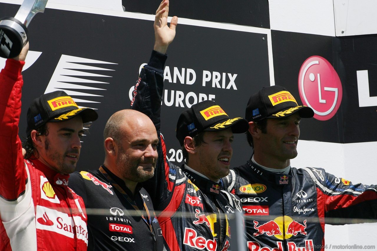 GP EUROPA, 26.06.2011- Gara, Sebastian Vettel (GER), Red Bull Racing, RB7 vincitore, Fernando Alonso (ESP), Ferrari, F-150 Italia secondo e Mark Webber (AUS), Red Bull Racing, RB7 terzo 