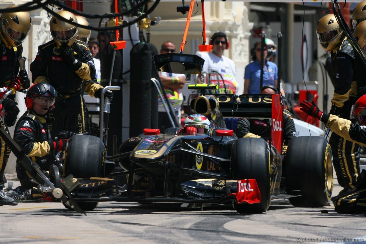 GP EUROPA, 26.06.2011- Gara, Pit Stop, Vitaly Petrov (RUS), Lotus Renault GP, R31 