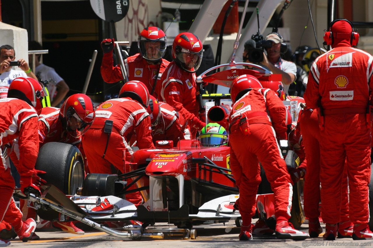 GP EUROPA, 26.06.2011- Gara, Pit Stop, Felipe Massa (BRA), Ferrari, F-150 Italia 