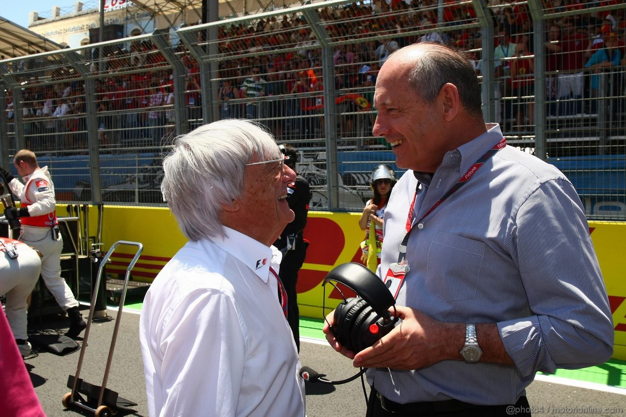 GP EUROPA, 26.06.2011- Gara, Bernie Ecclestone (GBR), President e CEO of Formula One Management  e Ron Dennis (GBR), McLaren Mercedes