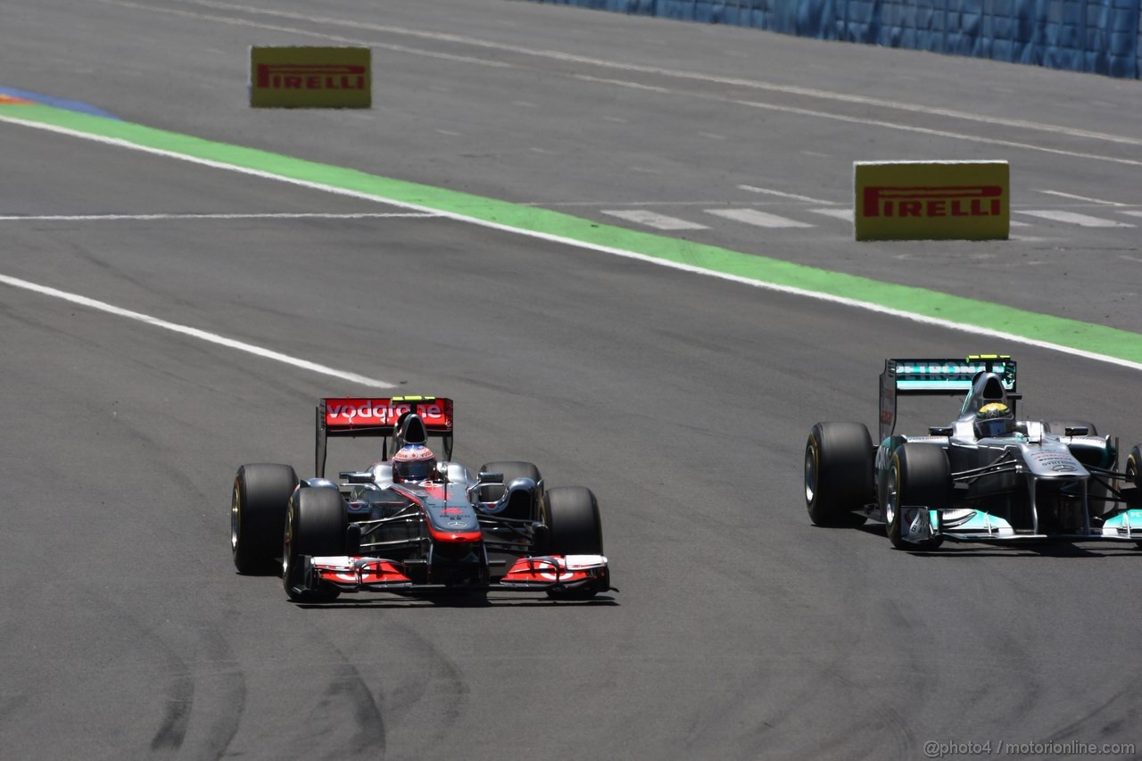 GP EUROPA, 26.06.2011- Gara, Jenson Button (GBR), McLaren  Mercedes, MP4-26 e Nico Rosberg (GER), Mercedes GP Petronas F1 Team, MGP W02 