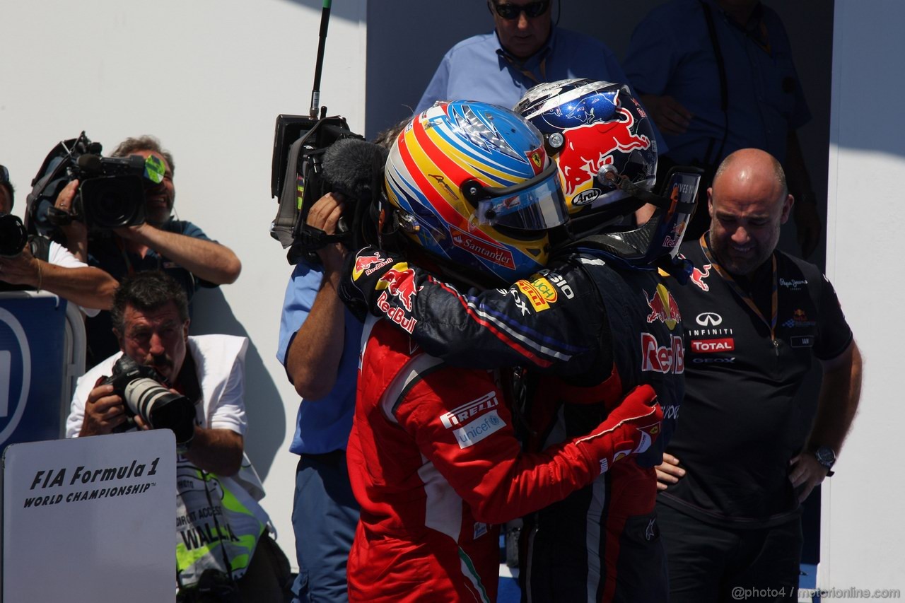 GP EUROPA, 26.06.2011- Gara, Fernando Alonso (ESP), Ferrari, F-150 Italia e Sebastian Vettel (GER), Red Bull Racing, RB7 vincitore 