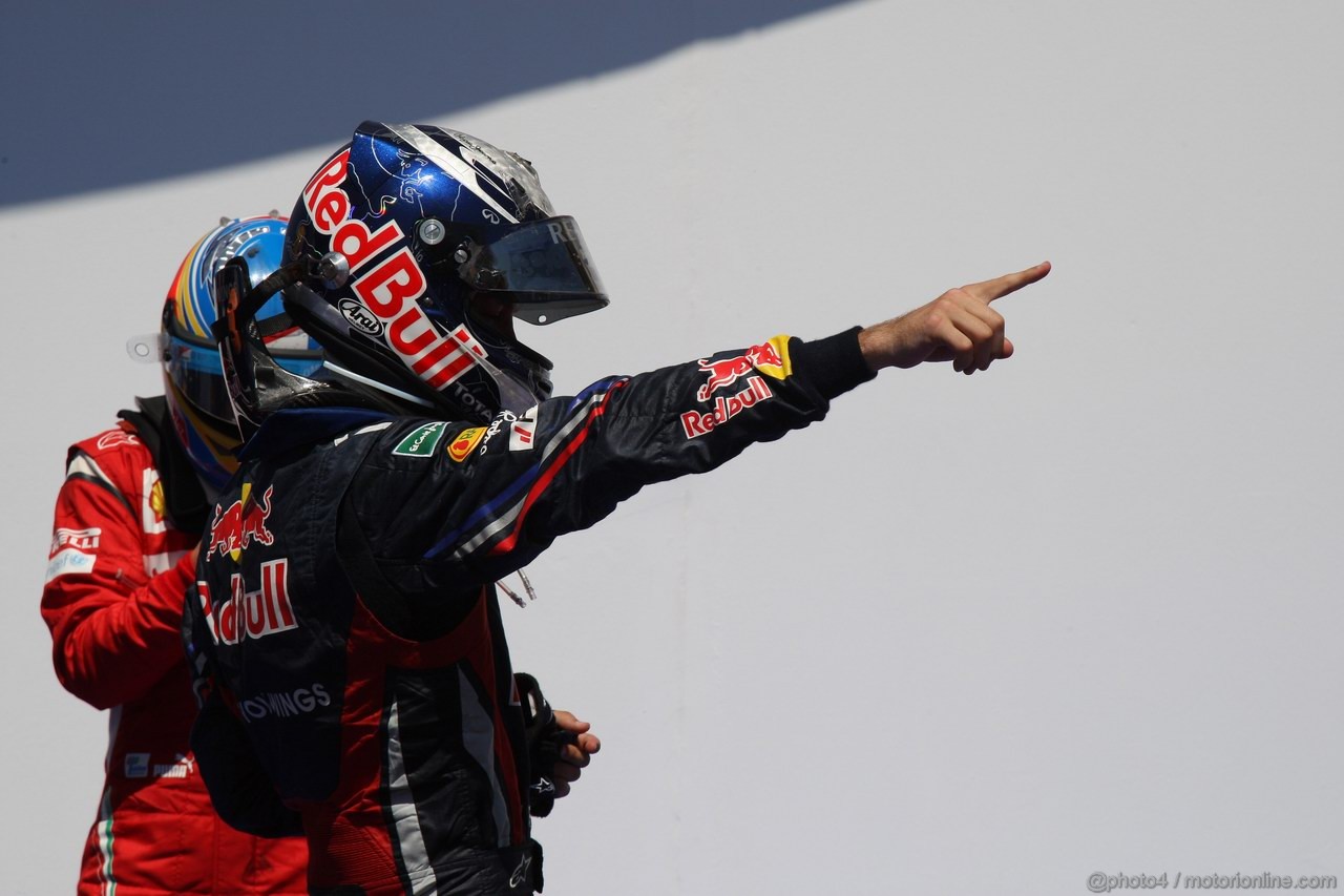 GP EUROPA, 26.06.2011- Gara, Sebastian Vettel (GER), Red Bull Racing, RB7 vincitore e Fernando Alonso (ESP), Ferrari, F-150 Italia secondo 