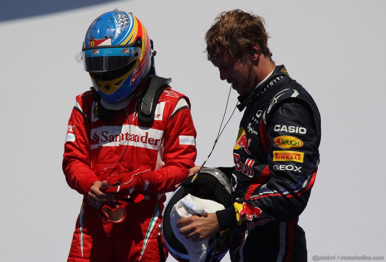 GP EUROPA, 26.06.2011- Gara, Fernando Alonso (ESP), Ferrari, F-150 Italia e Sebastian Vettel (GER), Red Bull Racing, RB7 