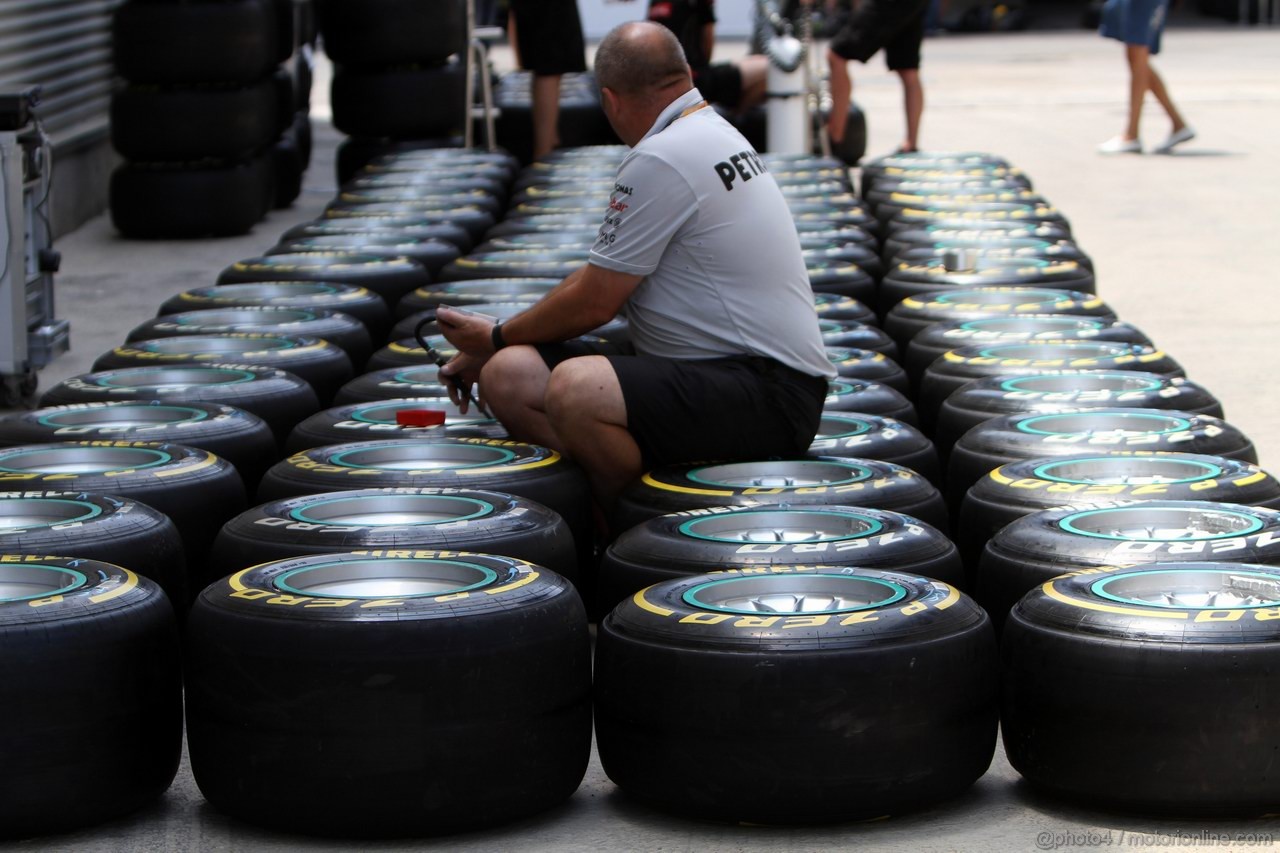 GP EUROPA, 23.06.2011- Tyres Pirelli 