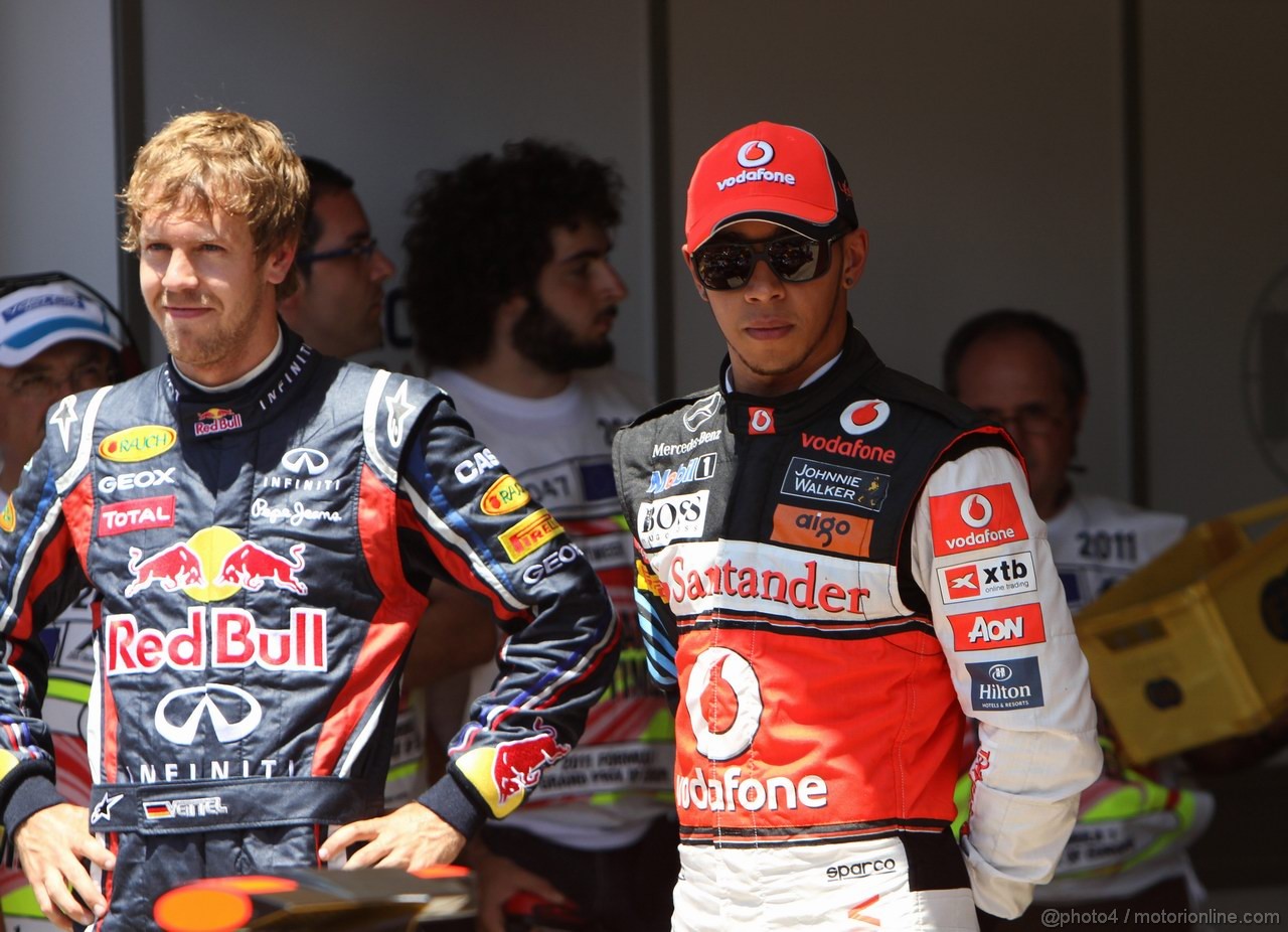 GP EUROPA, 25.06.2011- Qualifiche, Sebastian Vettel (GER), Red Bull Racing, RB7 pole position e Lewis Hamilton (GBR), McLaren  Mercedes, MP4-26 terzo 