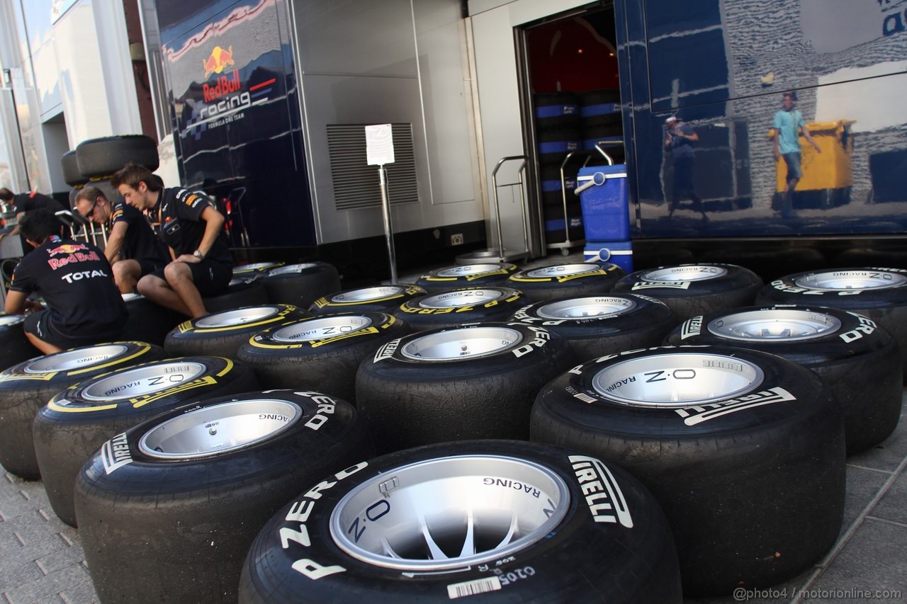 GP EUROPA, 25.06.2011- Pirelli Tyres, OZ Wheels 