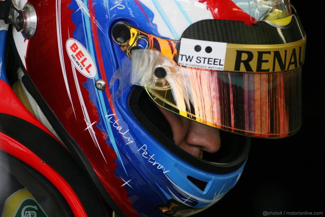 GP EUROPA, 24.06.2011- Prove Libere 1, Venerdi', Vitaly Petrov (RUS), Lotus Renault GP, R31 