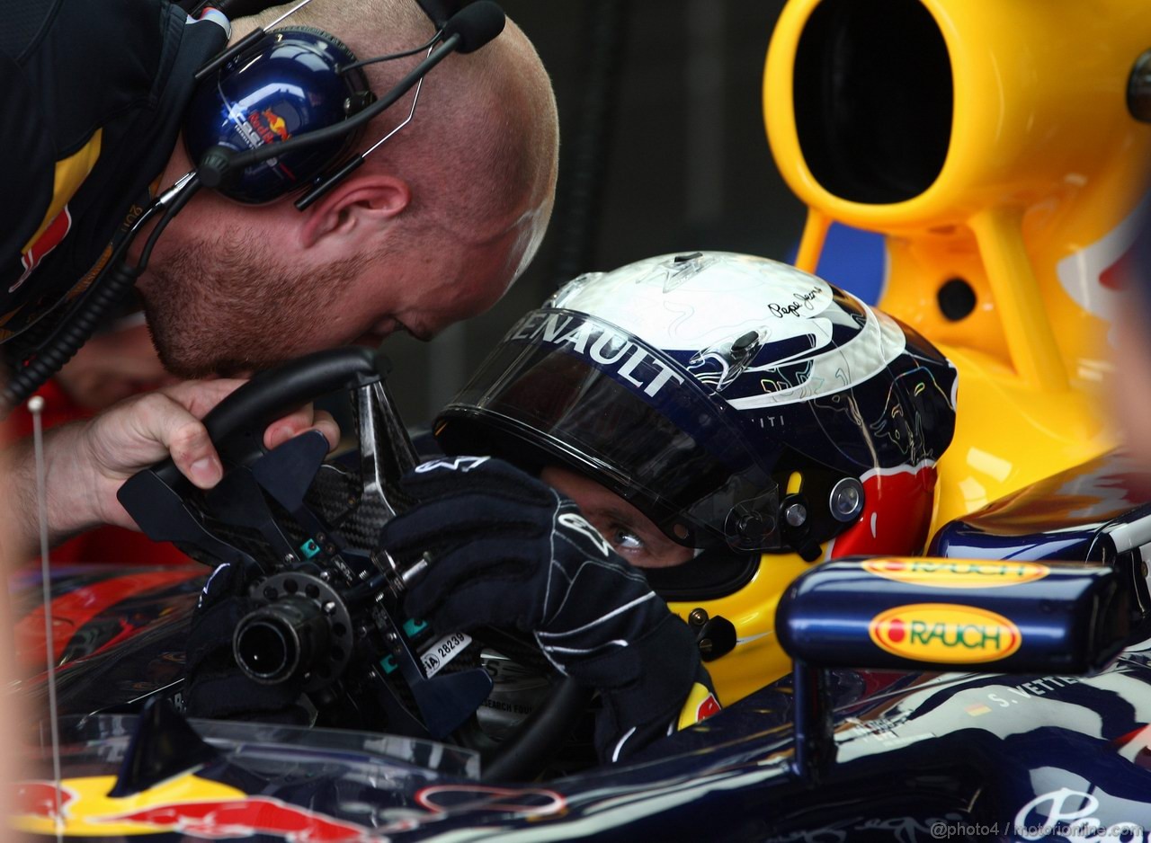 GP EUROPA, 24.06.2011- Prove Libere 1, Venerdi', Sebastian Vettel (GER), Red Bull Racing, RB7 