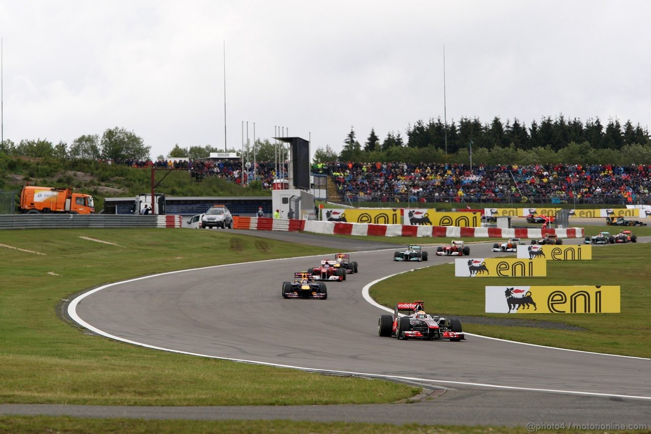 GP GERMANIA, 24.07.2011- Gara, Lewis Hamilton (GBR), McLaren  Mercedes, MP4-26 davanti a Mark Webber (AUS), Red Bull Racing, RB7 