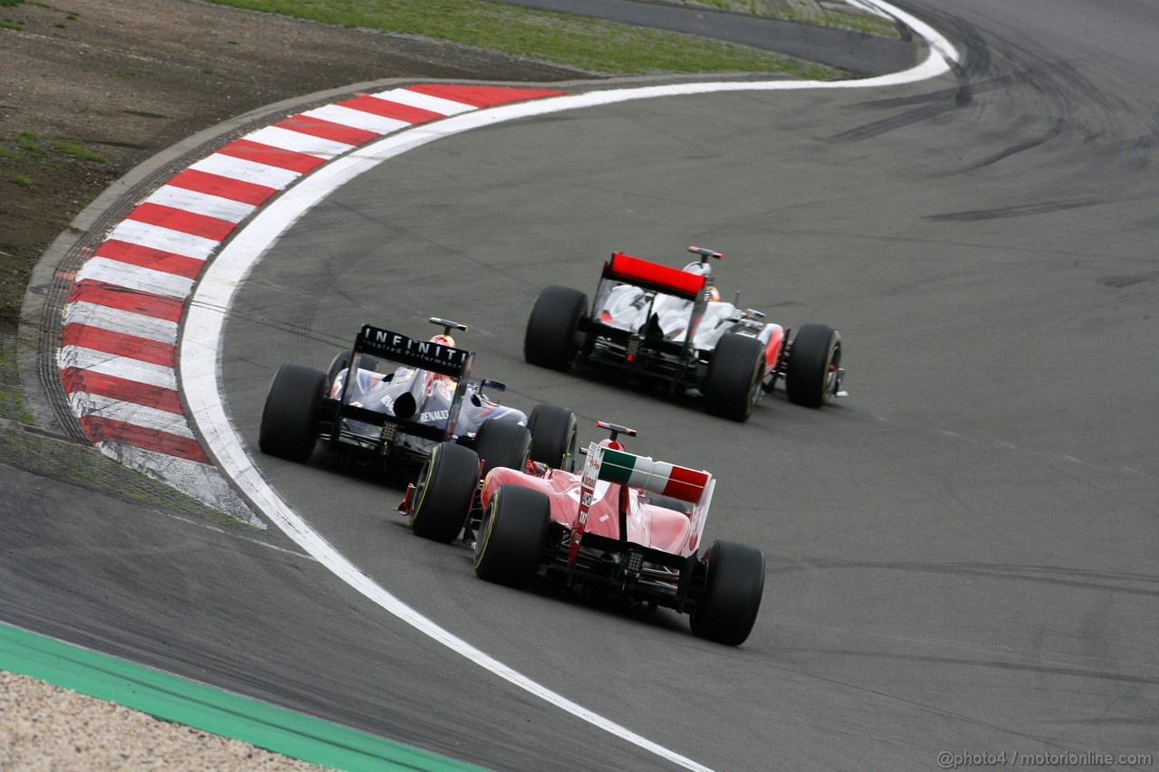 GP GERMANIA, 24.07.2011- Gara, Lewis Hamilton (GBR), McLaren  Mercedes, MP4-26, Mark Webber (AUS), Red Bull Racing, RB7 e Fernando Alonso (ESP), Ferrari, F-150 Italia 