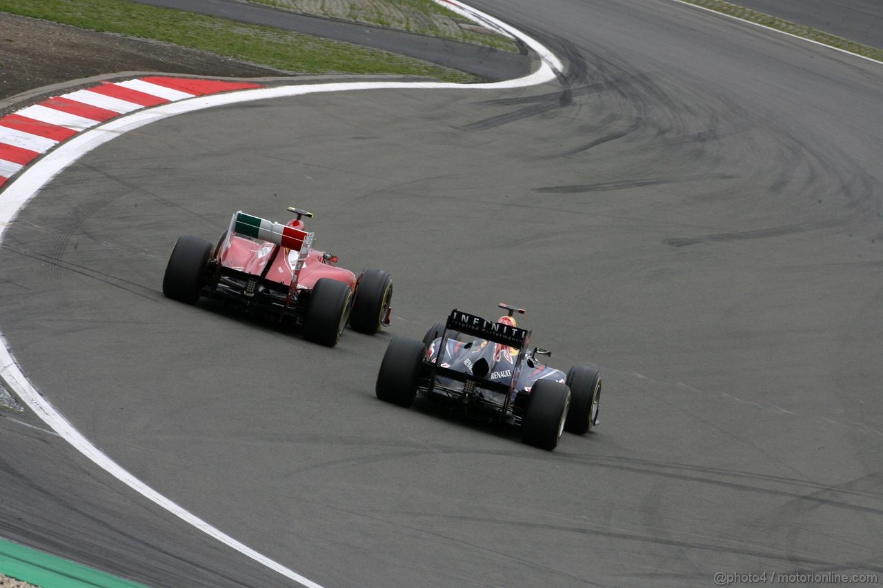 GP GERMANIA, 24.07.2011- Gara, Felipe Massa (BRA), Ferrari, F-150 Italia e Sebastian Vettel (GER), Red Bull Racing, RB7 