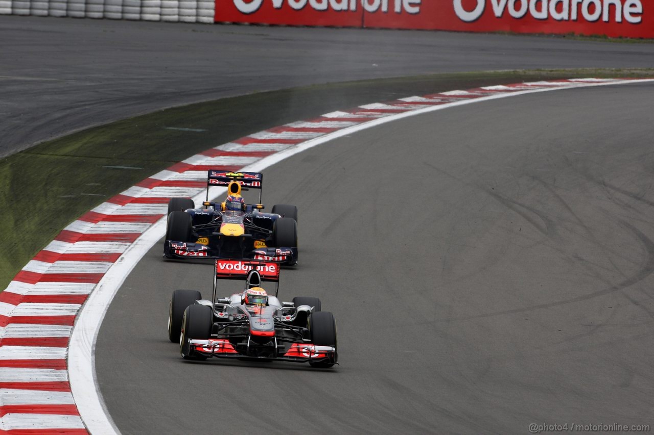 GP GERMANIA, 24.07.2011- Gara, Lewis Hamilton (GBR), McLaren  Mercedes, MP4-26 davanti a Mark Webber (AUS), Red Bull Racing, RB7 