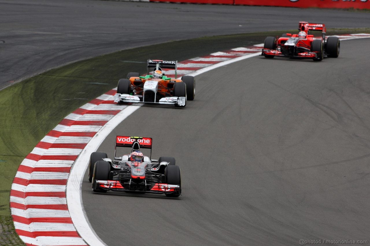 GP GERMANIA, 24.07.2011- Gara, Jenson Button (GBR), McLaren  Mercedes, MP4-26 davanti a Adrian Sutil (GER), Force India F1 Team, VJM04 