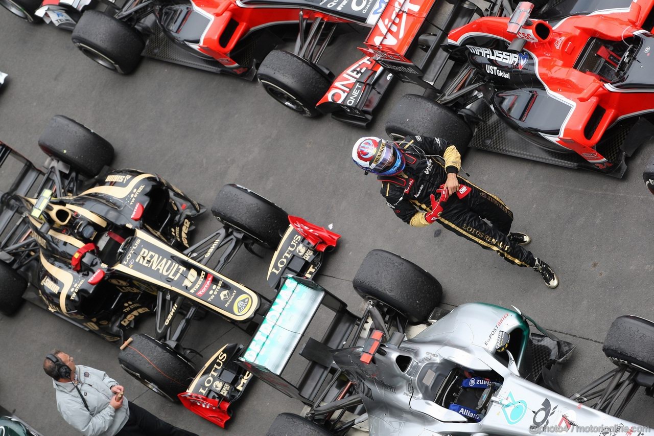 GP GERMANIA, 24.07.2011- Gara, Parc Fermé, Vitaly Petrov (RUS), Lotus Renault GP, R31 