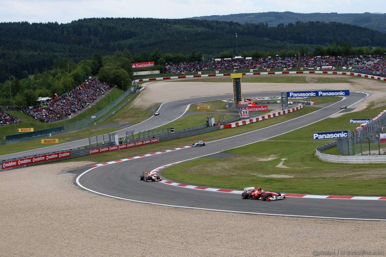 GP GERMANIA, 24.07.2011- Gara, Felipe Massa (BRA), Ferrari, F-150 Italia davanti a Sebastian Vettel (GER), Red Bull Racing, RB7 