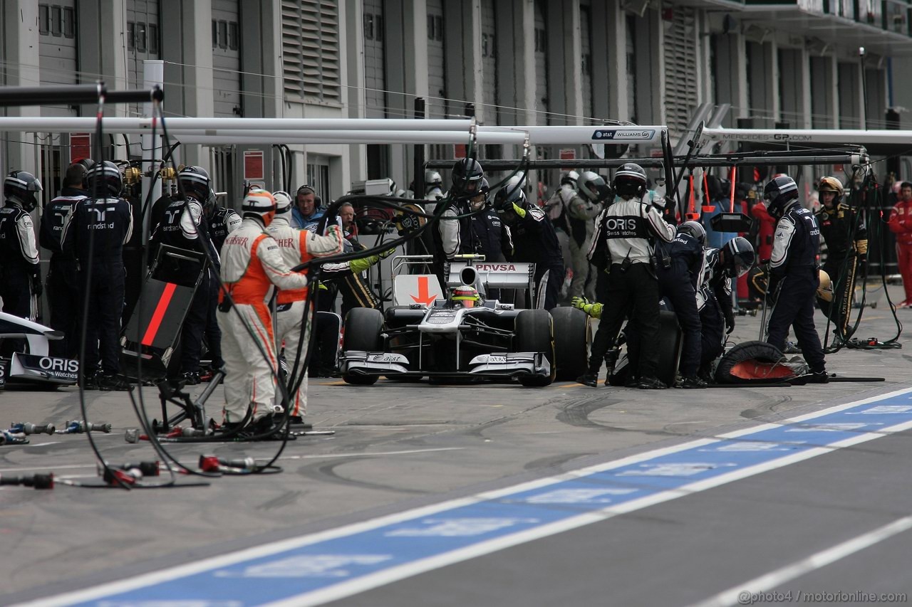 GP GERMANIA, 24.07.2011- Gara, Pit Stop, Pastor Maldonado (VEN), Williams FW33 