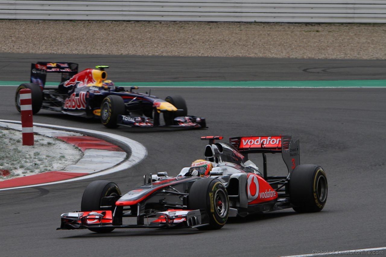 GP GERMANIA, 24.07.2011- Gara, Lewis Hamilton (GBR), McLaren  Mercedes, MP4-26 davanti a Mark Webber (AUS), Red Bull Racing, RB7 