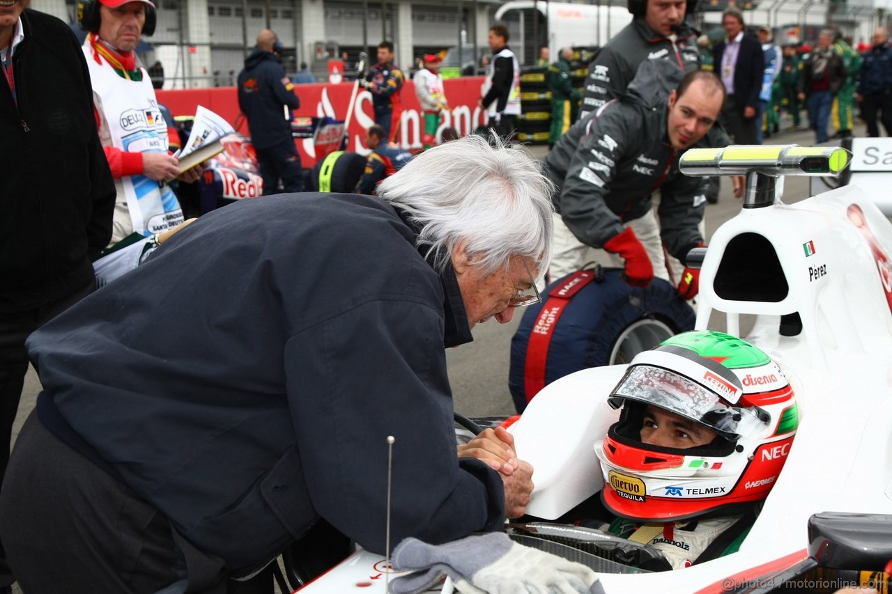 GP GERMANIA, 24.07.2011- Gara, Bernie Ecclestone (GBR), President e CEO of Formula One Management  e Sergio Pérez (MEX), Sauber F1 Team C30 