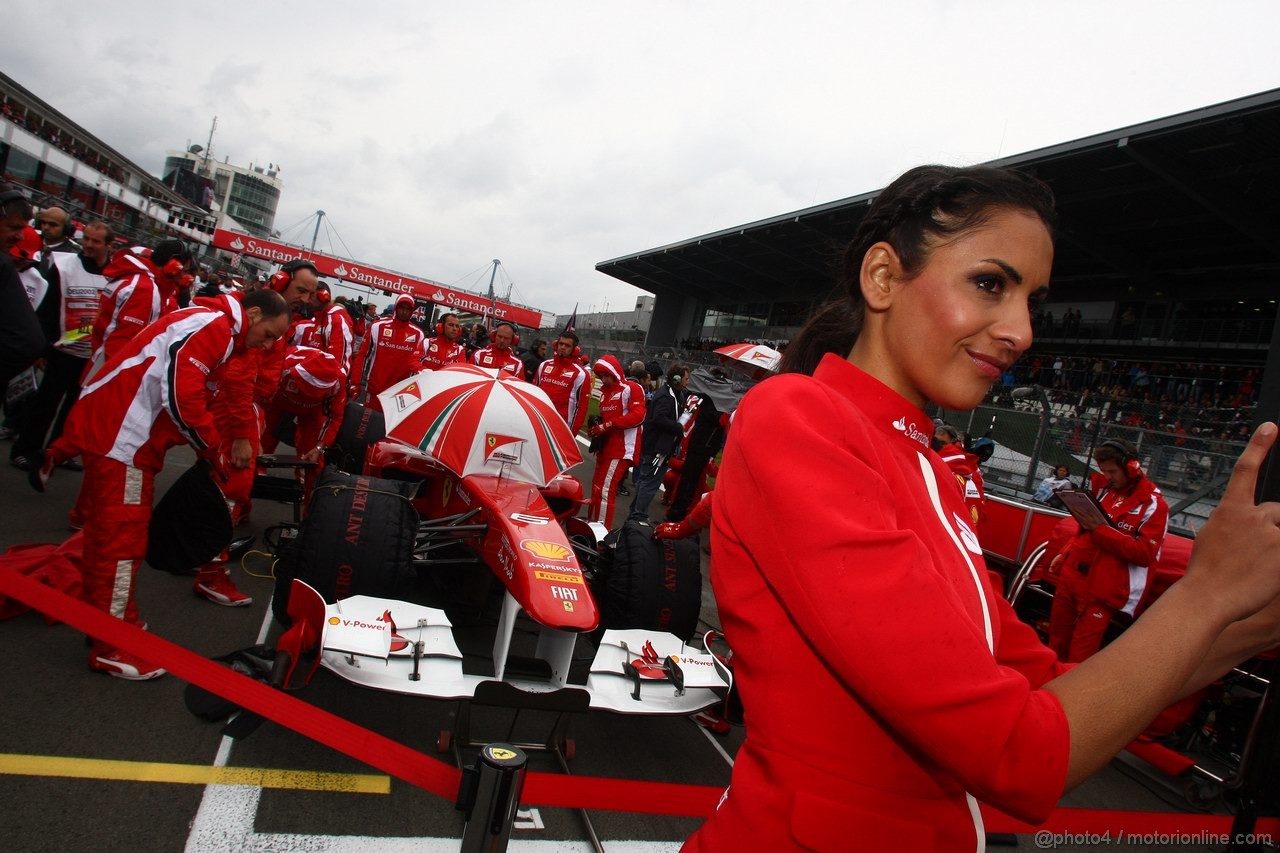 GP GERMANIA, 24.07.2011- Gara, Felipe Massa (BRA), Ferrari, F-150 Italia e grid girl, pitbabes