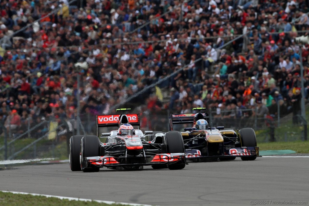 GP GERMANIA, 23.07.2011- Qualifiche, Jenson Button (GBR), McLaren  Mercedes, MP4-26 e Jaime Alguersuari (SPA), Scuderia Toro Rosso, STR6 