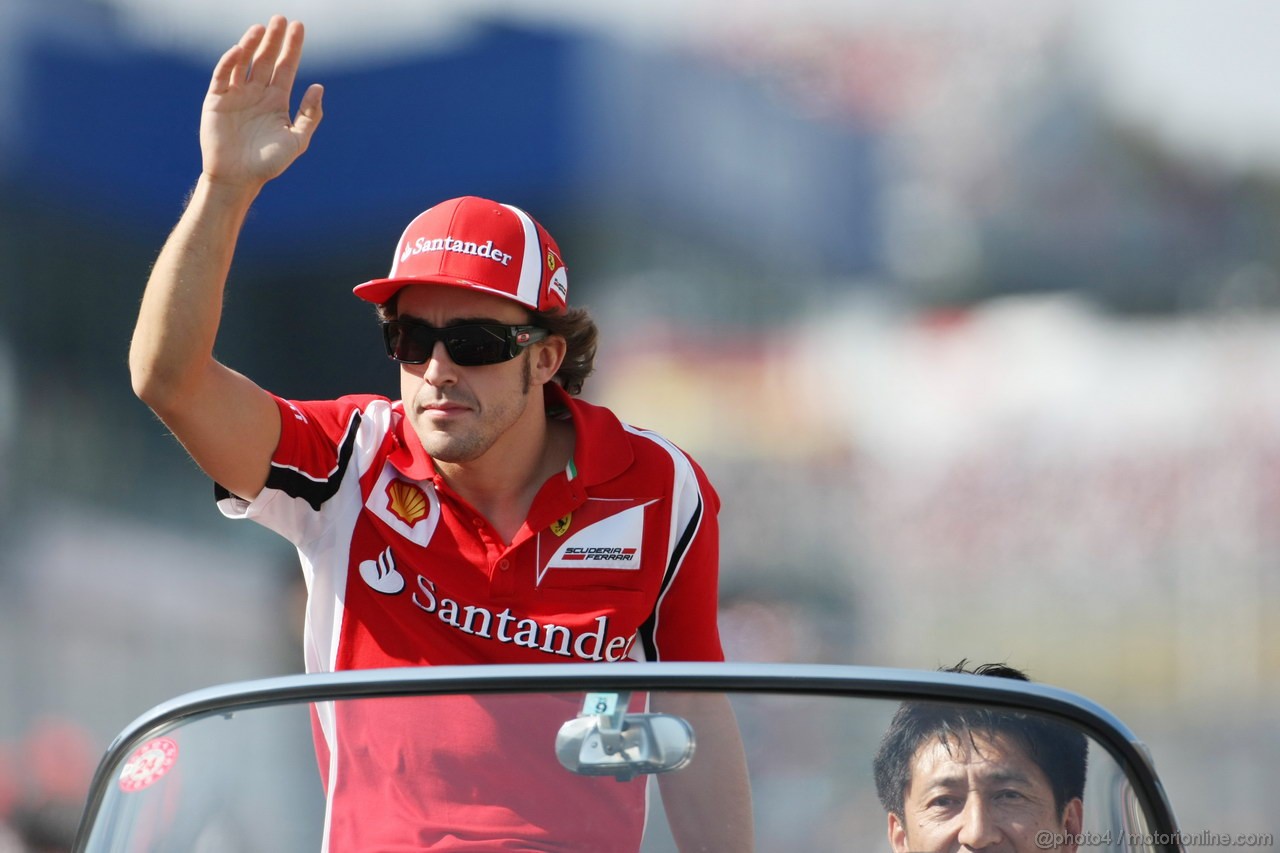 GP GIAPPONE, 09.10.2011- Fernando Alonso (ESP), Ferrari, F-150 Italia at drivers parade