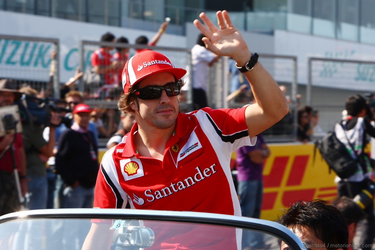 GP GIAPPONE, 09.10.2011- Fernando Alonso (ESP), Ferrari, F-150 Italia at drivers parade