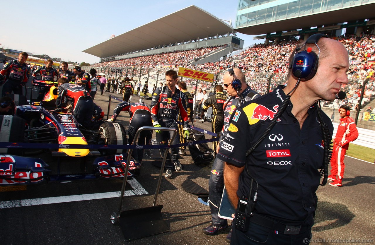 GP GIAPPONE, 09.10.2011- Gara, Mark Webber (AUS), Red Bull Racing, RB7 e Adrian Newey (GBR), Red Bull Racing , Technical Operations Director