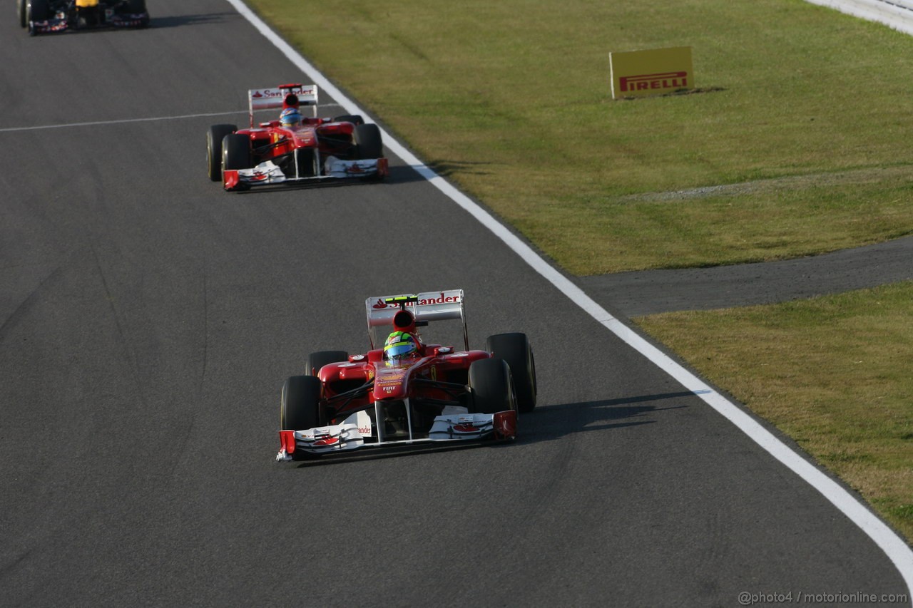 GP GIAPPONE, 09.10.2011- Gara, Felipe Massa (BRA), Ferrari, F-150 Italia davanti a Fernando Alonso (ESP), Ferrari, F-150 Italia