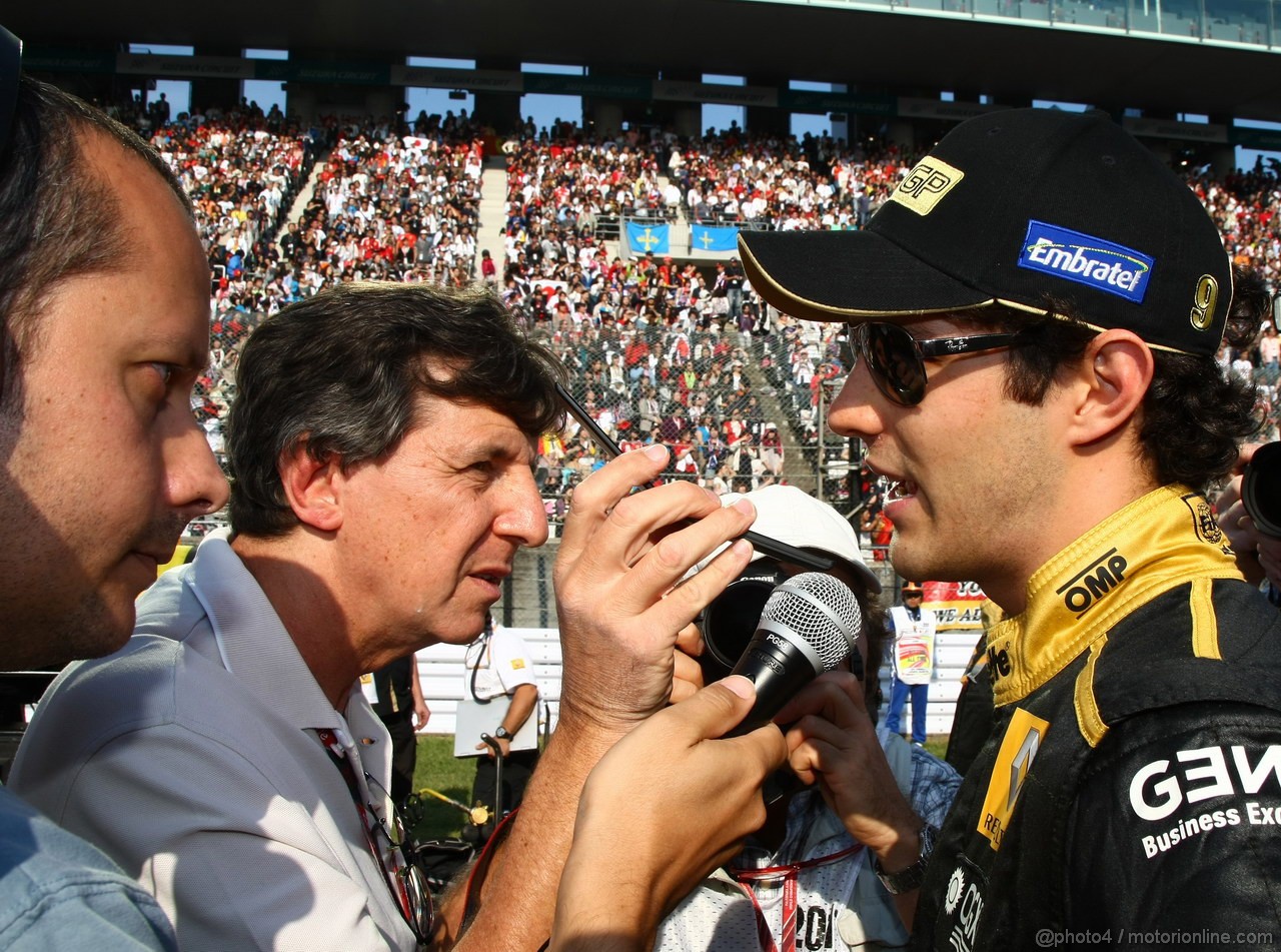 GP GIAPPONE, 09.10.2011- Gara, Bruno Senna (BRA), Lotus Renault GP R31 e Lito Cavalcanti (BRA)