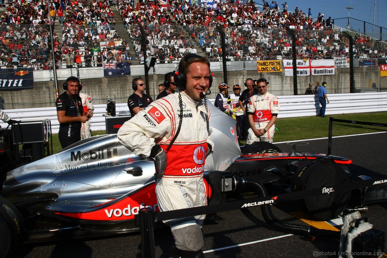 GP GIAPPONE, 09.10.2011- Gara, Mechanic Mclaren Mercedes